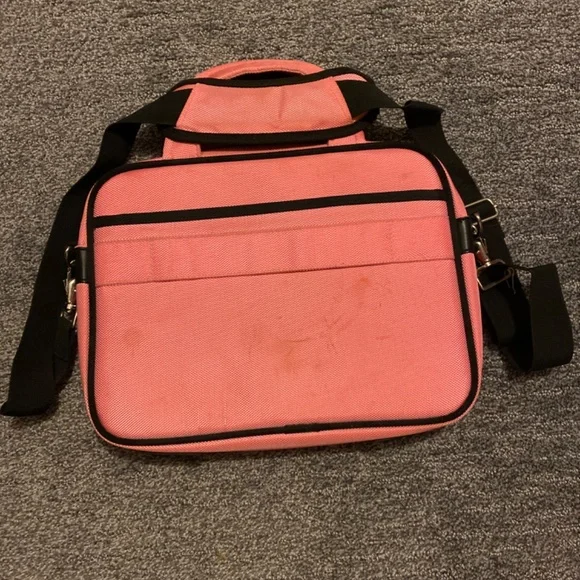 Computer case - Picture 2 of 3